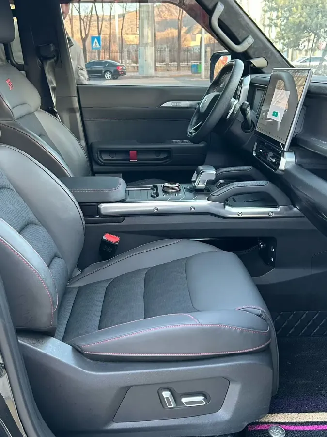 2023 Jetour Traveller 2.0T 254HP L4 7DCT,autocango,china used car exporter,china ev exporter,chinese used car exporter,chinese used ev exporter