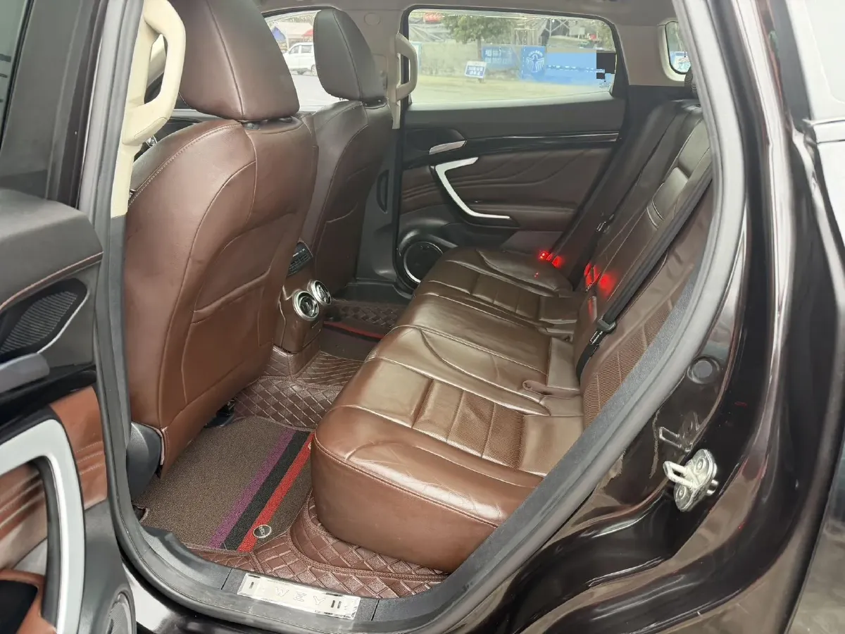 2017 WEY VV7 2.0T 234HP L4 7DCT,autocango,china used car exporter,china ev exporter,chinese used car exporter,chinese used ev exporter