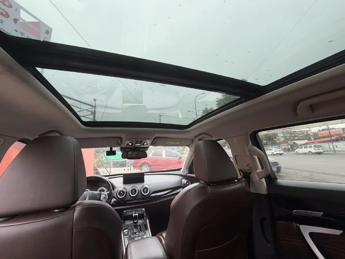 2017 WEY VV7 2.0T 234HP L4 7DCT,autocango,china used car exporter,china ev exporter,chinese used car exporter,chinese used ev exporter