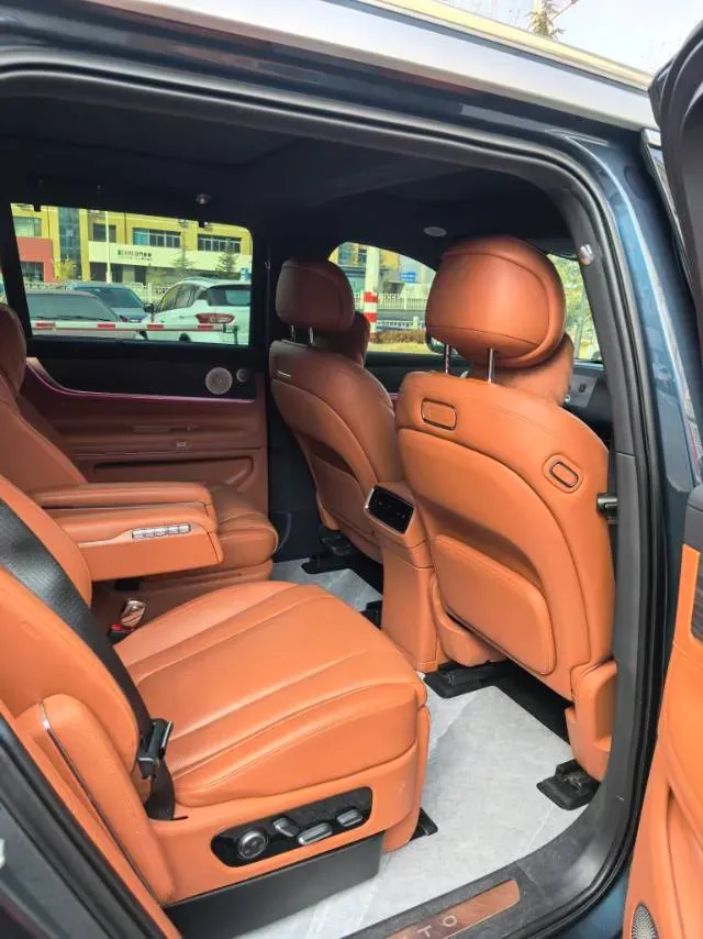 2024 AITO AITO M9 1.5T 152HP L4 REEV 42KWH,autocango,china used car exporter,china ev exporter,chinese used car exporter,chinese used ev exporter