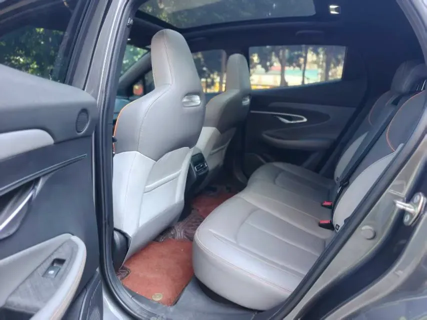 2022 ChangAn UNI-T 1.5T 188HP L4 7DCT,autocango,china used car exporter,china ev exporter,chinese used car exporter,chinese used ev exporter