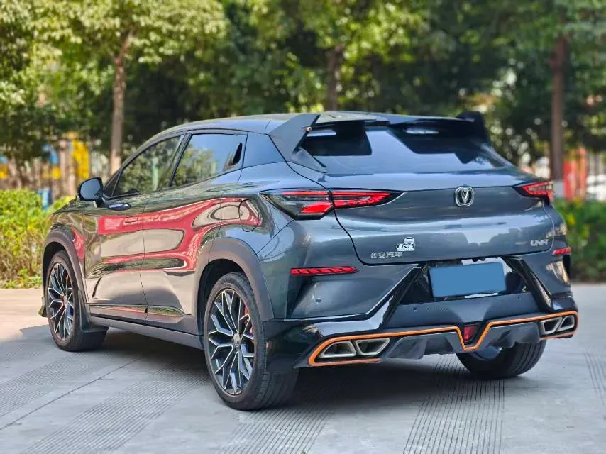 2022 ChangAn UNI-T 1.5T 188HP L4 7DCT,autocango,china used car exporter,china ev exporter,chinese used car exporter,chinese used ev exporter