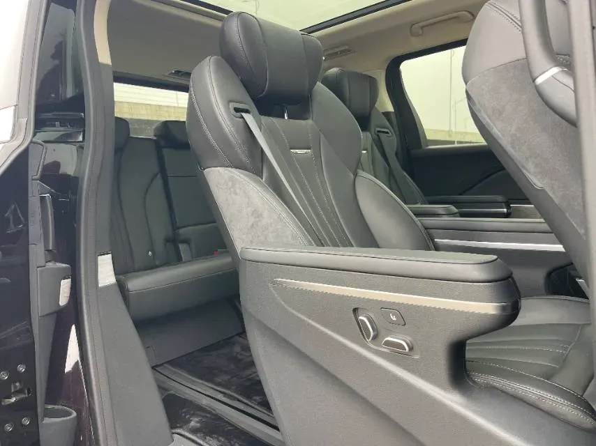 2024 HongQi HQ9 2.0T 163HP L4 1DHT PHEV 20.14KWH,autocango,china used car exporter,china ev exporter,chinese used car exporter,chinese used ev exporter