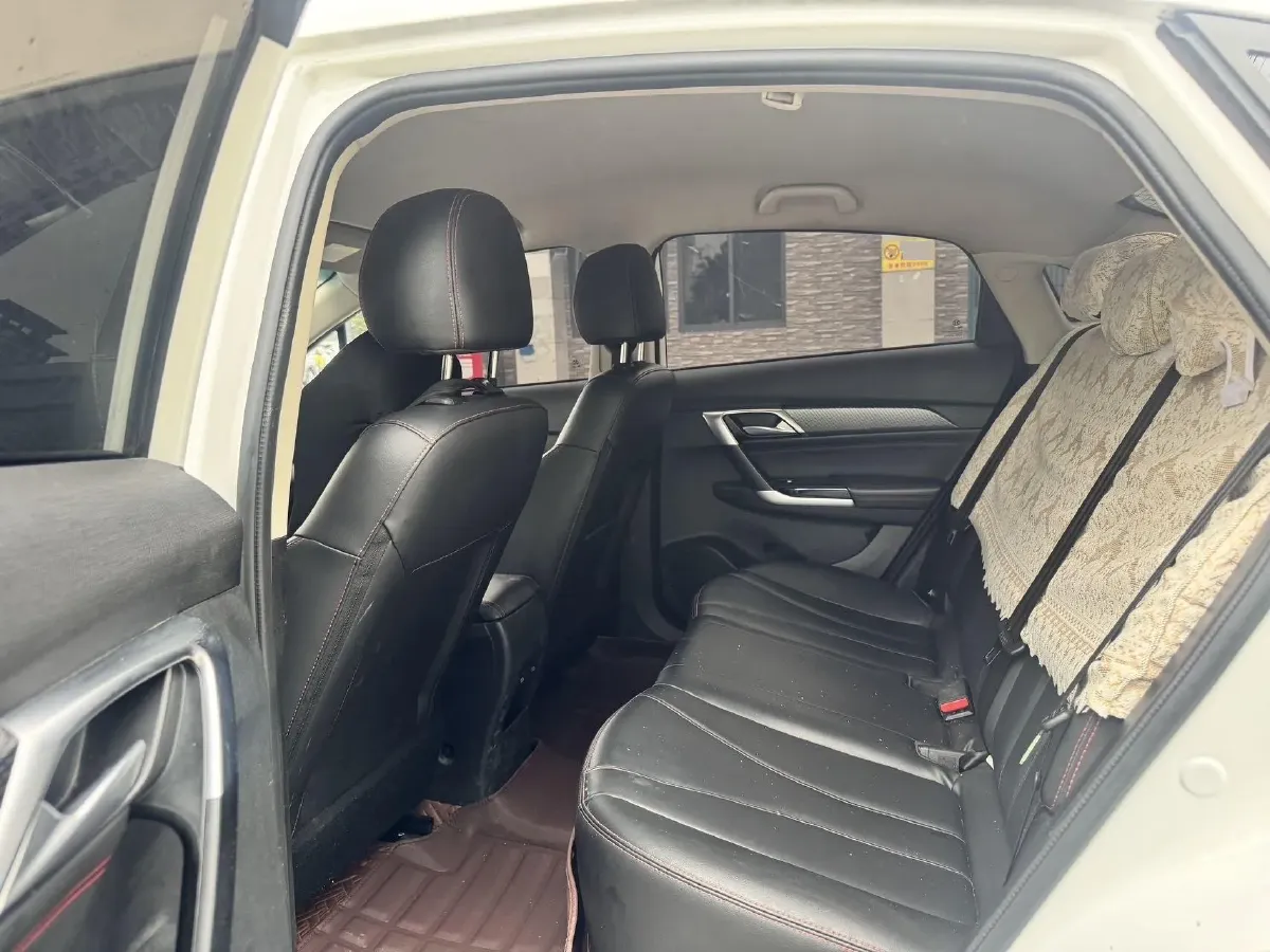 2022 Bestune B70 2.0T 224HP L4 6AT,autocango,china used car exporter,china ev exporter,chinese used car exporter,chinese used ev exporter