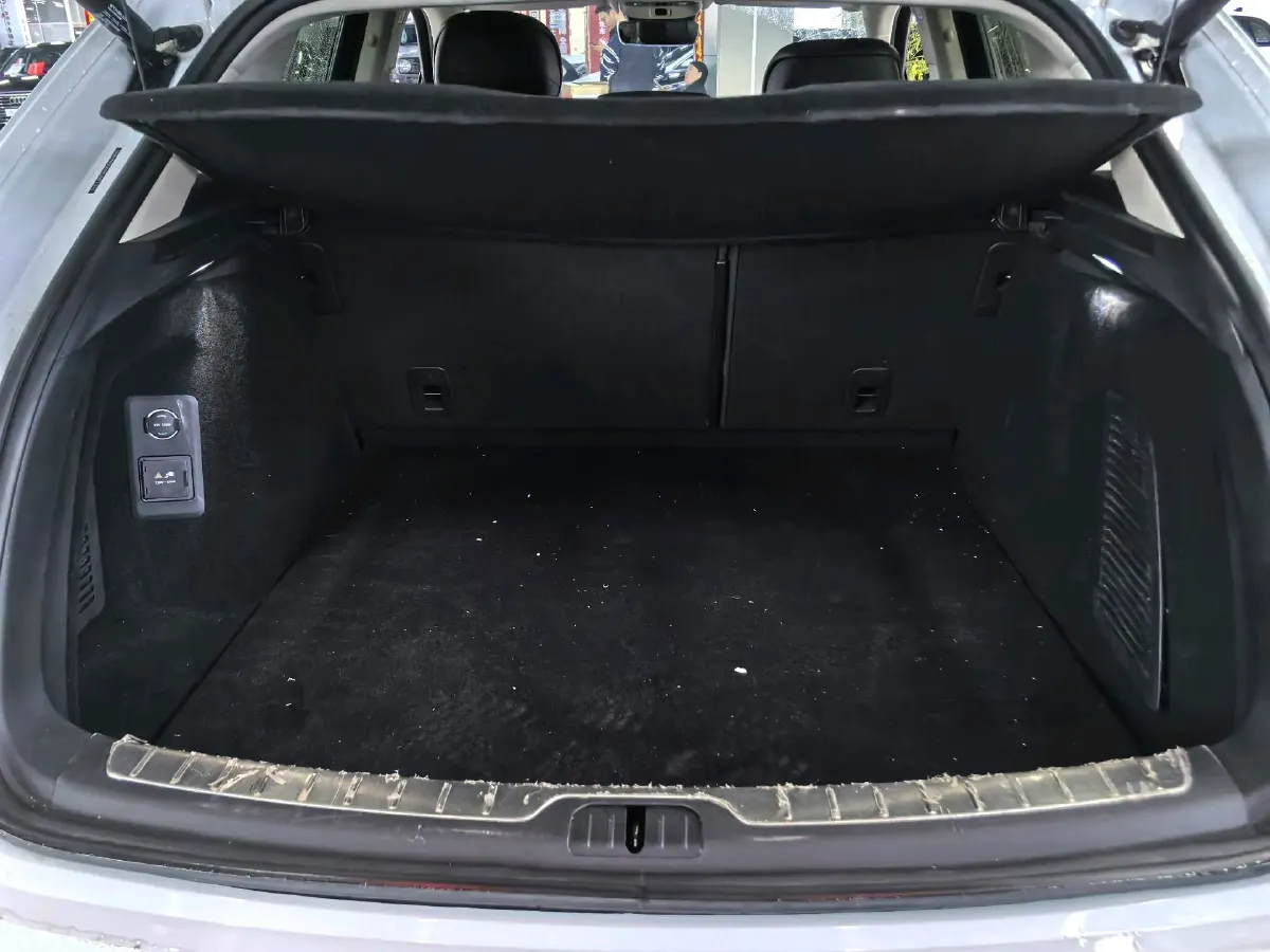 2022 AITO AITO M5 Range Extended 125HP REEV 40KWH,autocango,china used car exporter,china ev exporter,chinese used car exporter,chinese used ev exporter