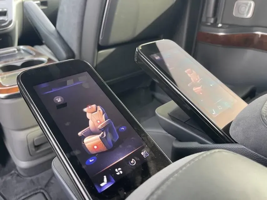 2024 HongQi HQ9 2.0T 163HP L4 1DHT PHEV 20.14KWH,autocango,china used car exporter,china ev exporter,chinese used car exporter,chinese used ev exporter