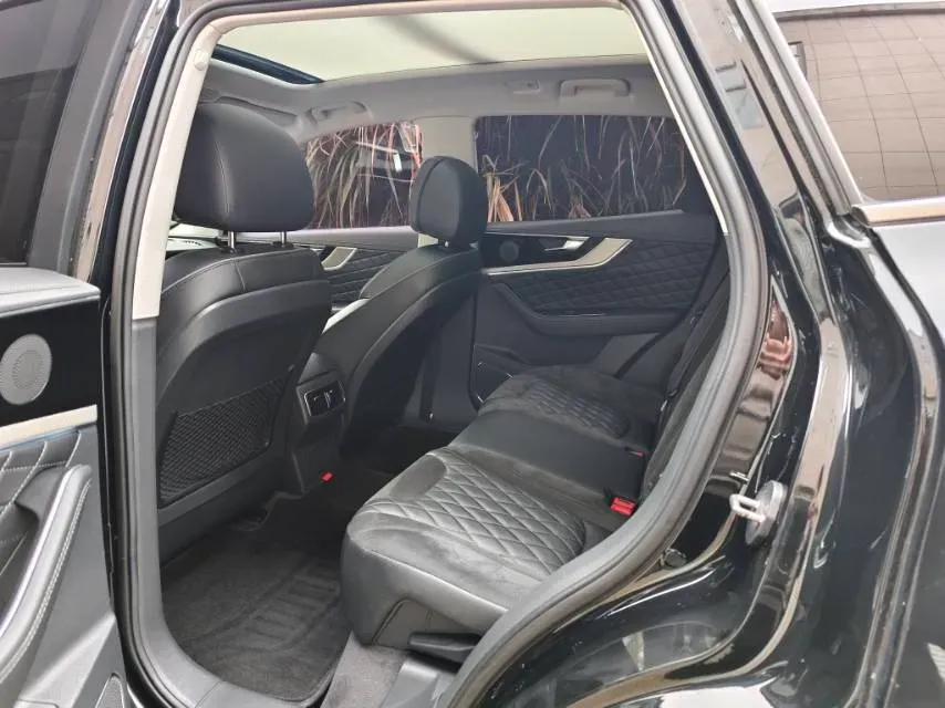 2019 HongQi HS5 2.0T 224HP L4 6AT,autocango,china used car exporter,china ev exporter,chinese used car exporter,chinese used ev exporter