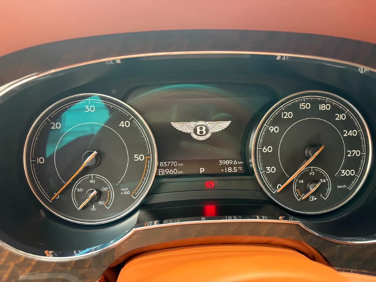 2017 Bentley Bentayga 6.0T 608HP W12 8AT,autocango,china used car exporter,china ev exporter,chinese used car exporter,chinese used ev exporter