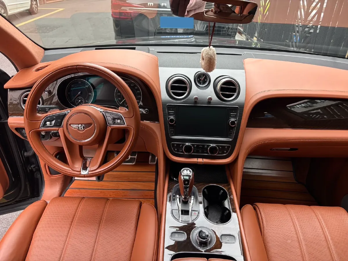 2017 Bentley Bentayga 6.0T 608HP W12 8AT,autocango,china used car exporter,china ev exporter,chinese used car exporter,chinese used ev exporter