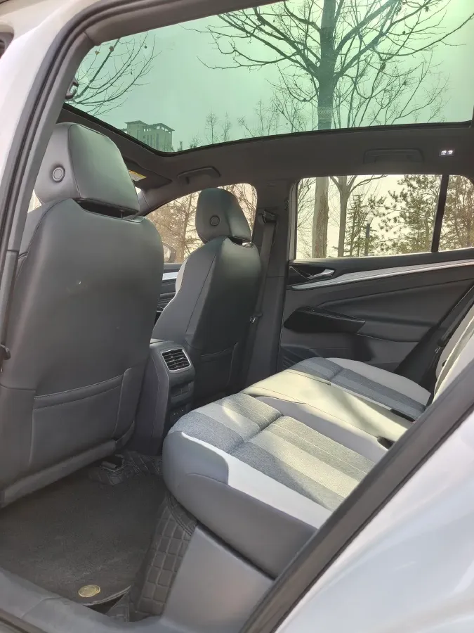 2022 Volkswagen ID.4 Crozz BEV 55.7KWH,autocango,china used car exporter,china ev exporter,chinese used car exporter,chinese used ev exporter