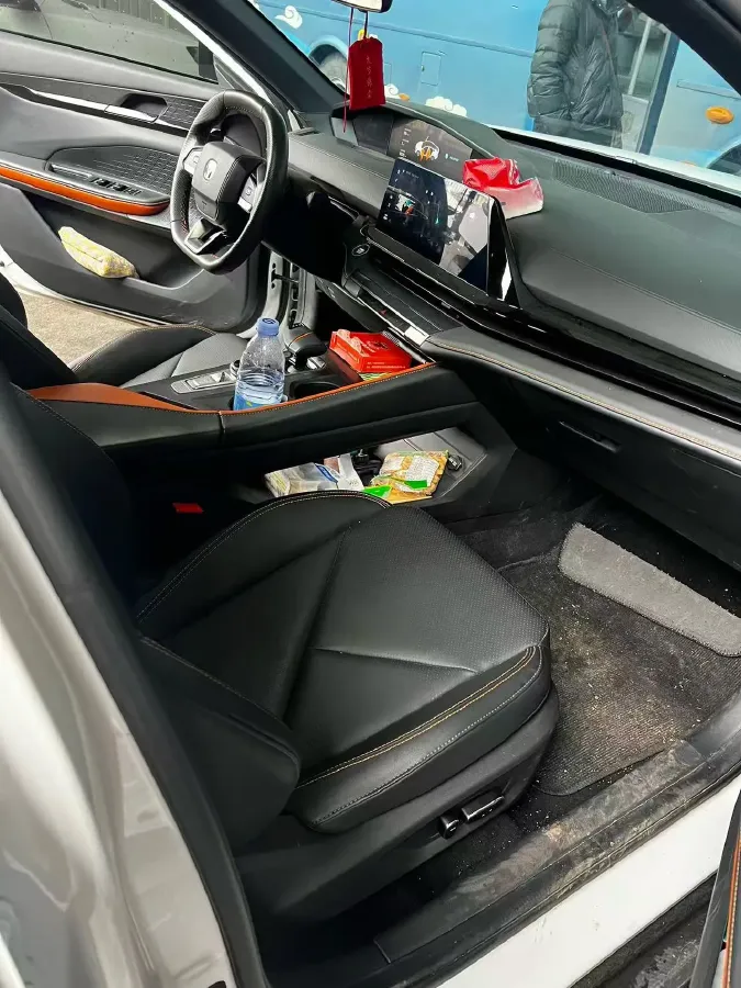 2023 ChangAn UNI-V iDD 1.5T 170HP L4 6TCT PHEV 18.4KWH,autocango,china used car exporter,china ev exporter,chinese used car exporter,chinese used ev exporter