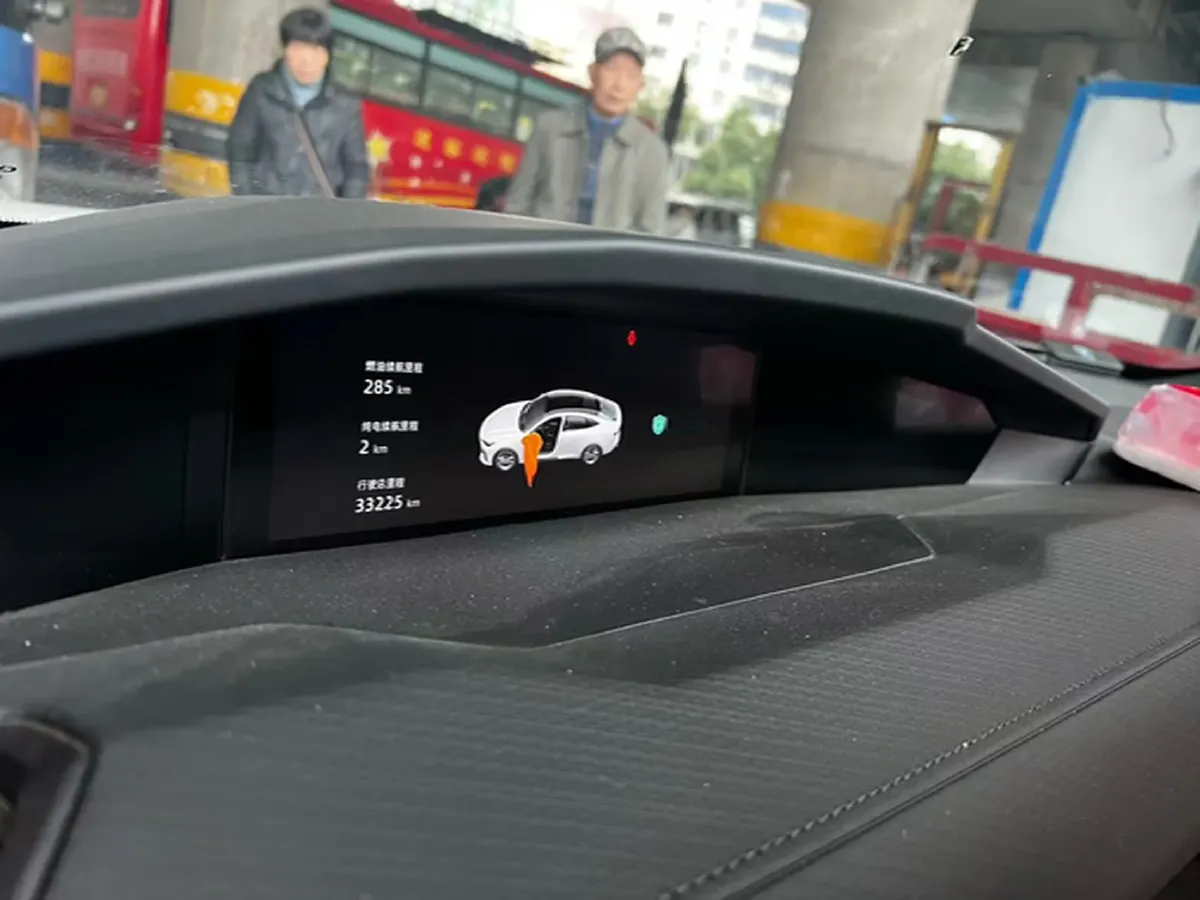 2023 ChangAn UNI-V iDD 1.5T 170HP L4 6TCT PHEV 18.4KWH,autocango,china used car exporter,china ev exporter,chinese used car exporter,chinese used ev exporter