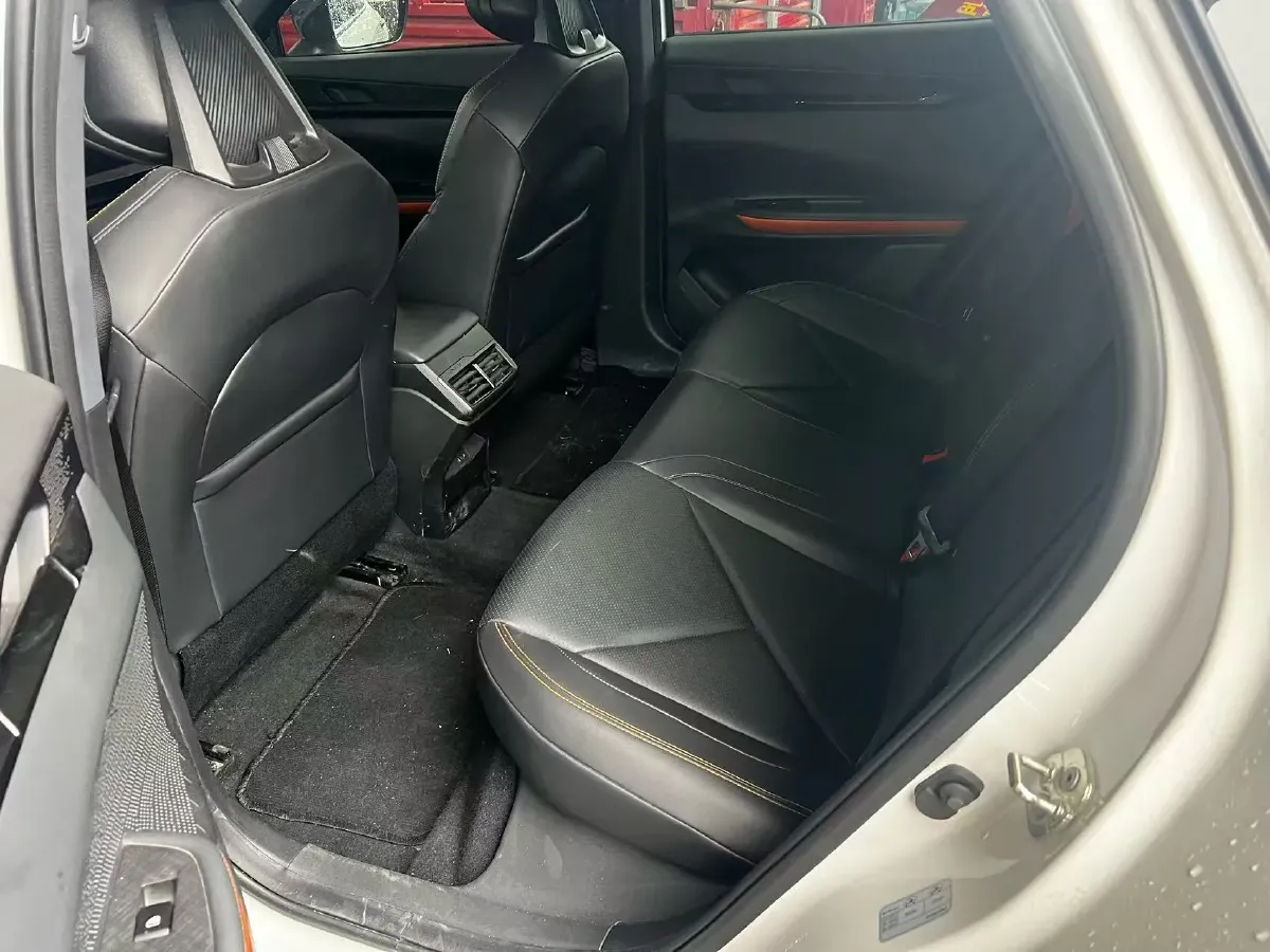 2023 ChangAn UNI-V iDD 1.5T 170HP L4 6TCT PHEV 18.4KWH,autocango,china used car exporter,china ev exporter,chinese used car exporter,chinese used ev exporter