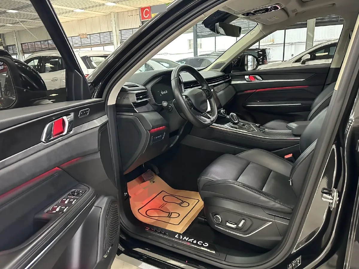 2021 LYNK&CO 01 2.0T 218HP L4 8AT,autocango,china used car exporter,china ev exporter,chinese used car exporter,chinese used ev exporter