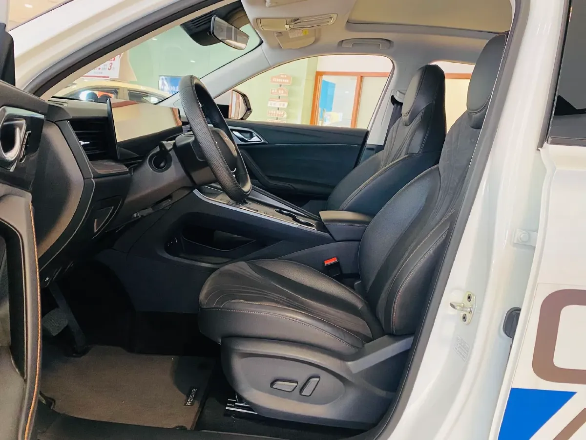 2024 Roewe D5X DMH 1.5T 150HP L4 2DHT PHEV 21.4KWH,autocango,china used car exporter,china ev exporter,chinese used car exporter,chinese used ev exporter