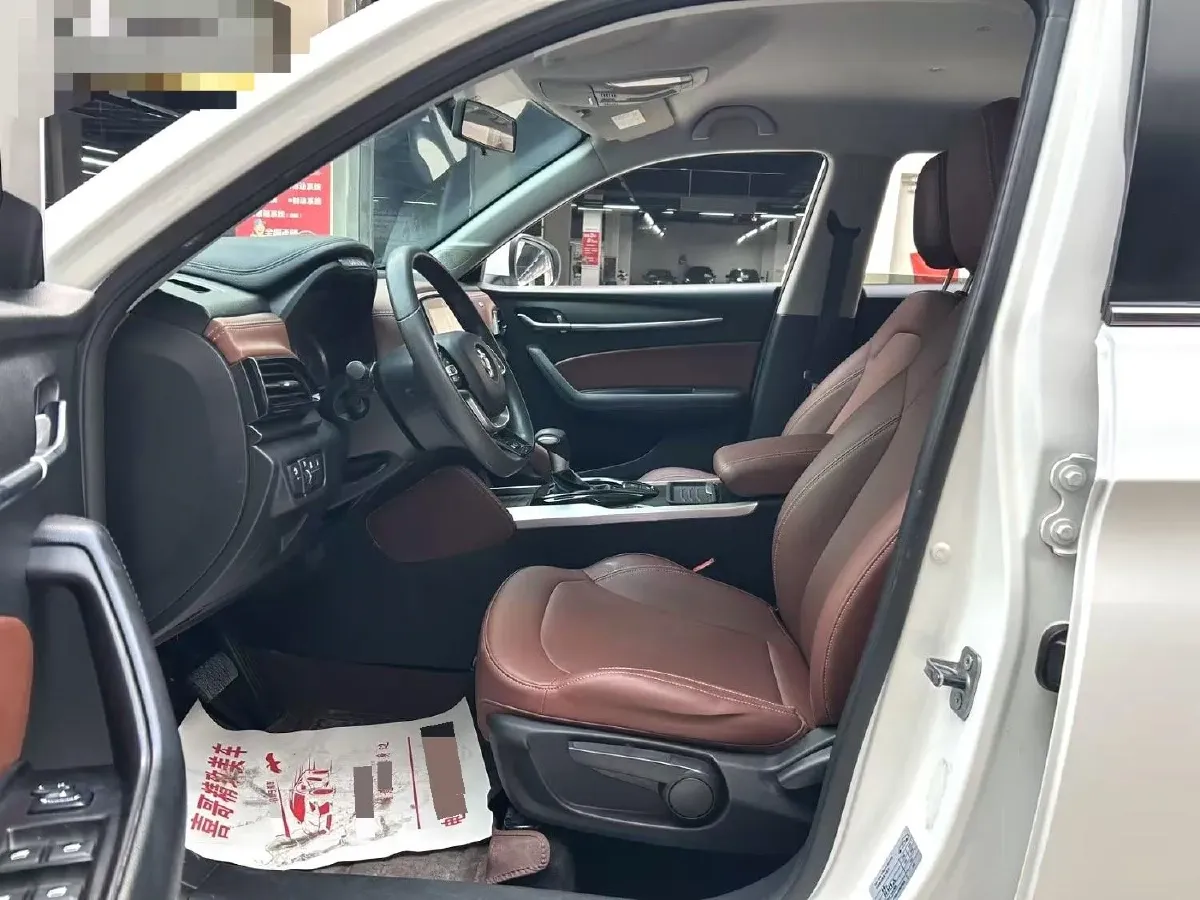 2018 Brilliance Auto V6 1.5T 150HP L4 7DCT,autocango,china used car exporter,china ev exporter,chinese used car exporter,chinese used ev exporter