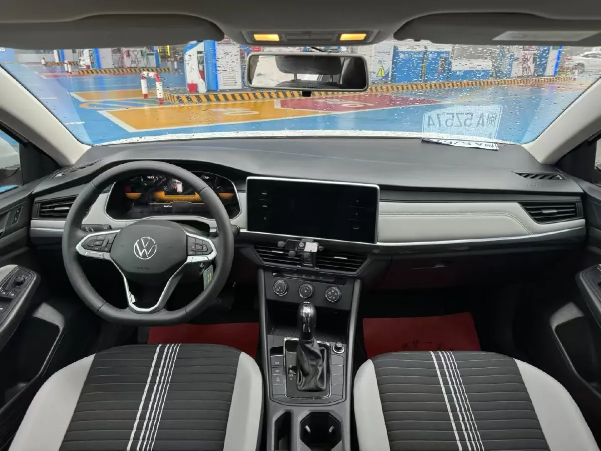 2024 Volkswagen Bora 1.2T 116HP L4 7DCT,autocango,china used car exporter,china ev exporter,chinese used car exporter,chinese used ev exporter