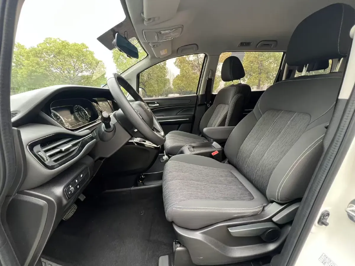 2021 GAC Trumpchi M6 1.5T 169HP L4 7DCT,autocango,china used car exporter,china ev exporter,chinese used car exporter,chinese used ev exporter