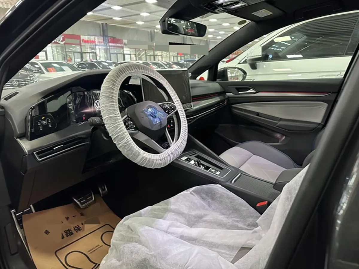 2025 Volkswagen Golf 1.5T 160HP L4 7DCT,autocango,china used car exporter,china ev exporter,chinese used car exporter,chinese used ev exporter