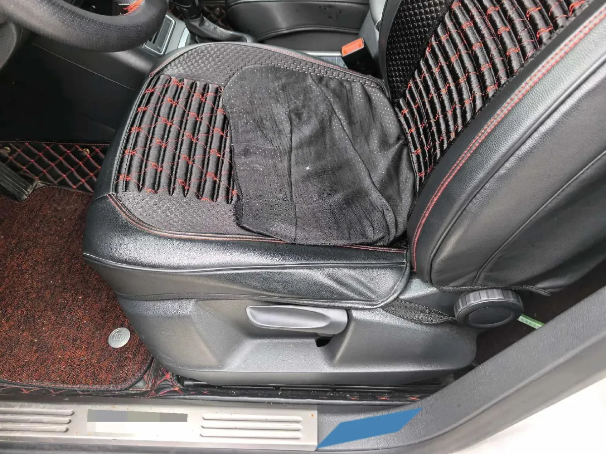 2017 MAXUS T60 2.0T 224HP L4 6AT,autocango,china used car exporter,china ev exporter,chinese used car exporter,chinese used ev exporter