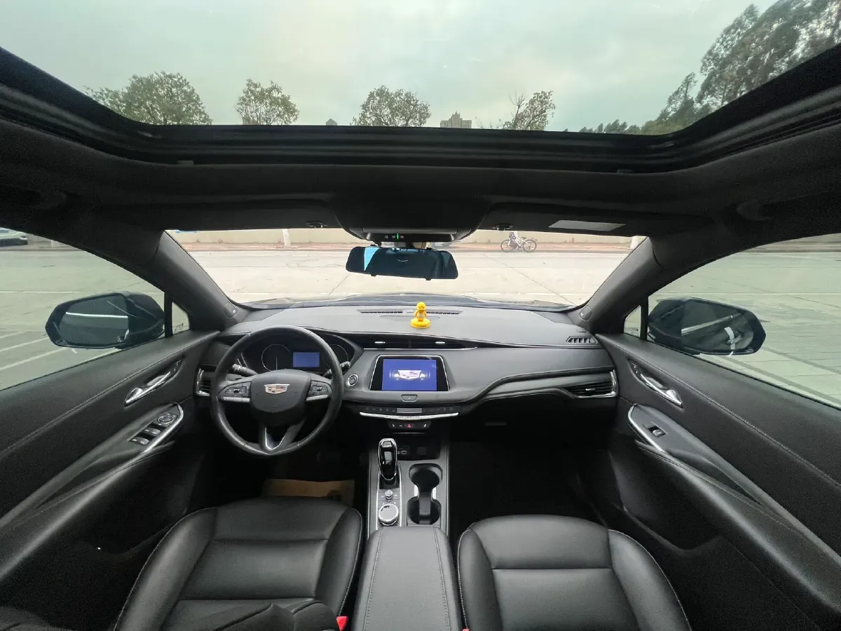 2020 Cadillac XT4 2.0T 241HP L4 9AT,autocango,china used car exporter,china ev exporter,chinese used car exporter,chinese used ev exporter