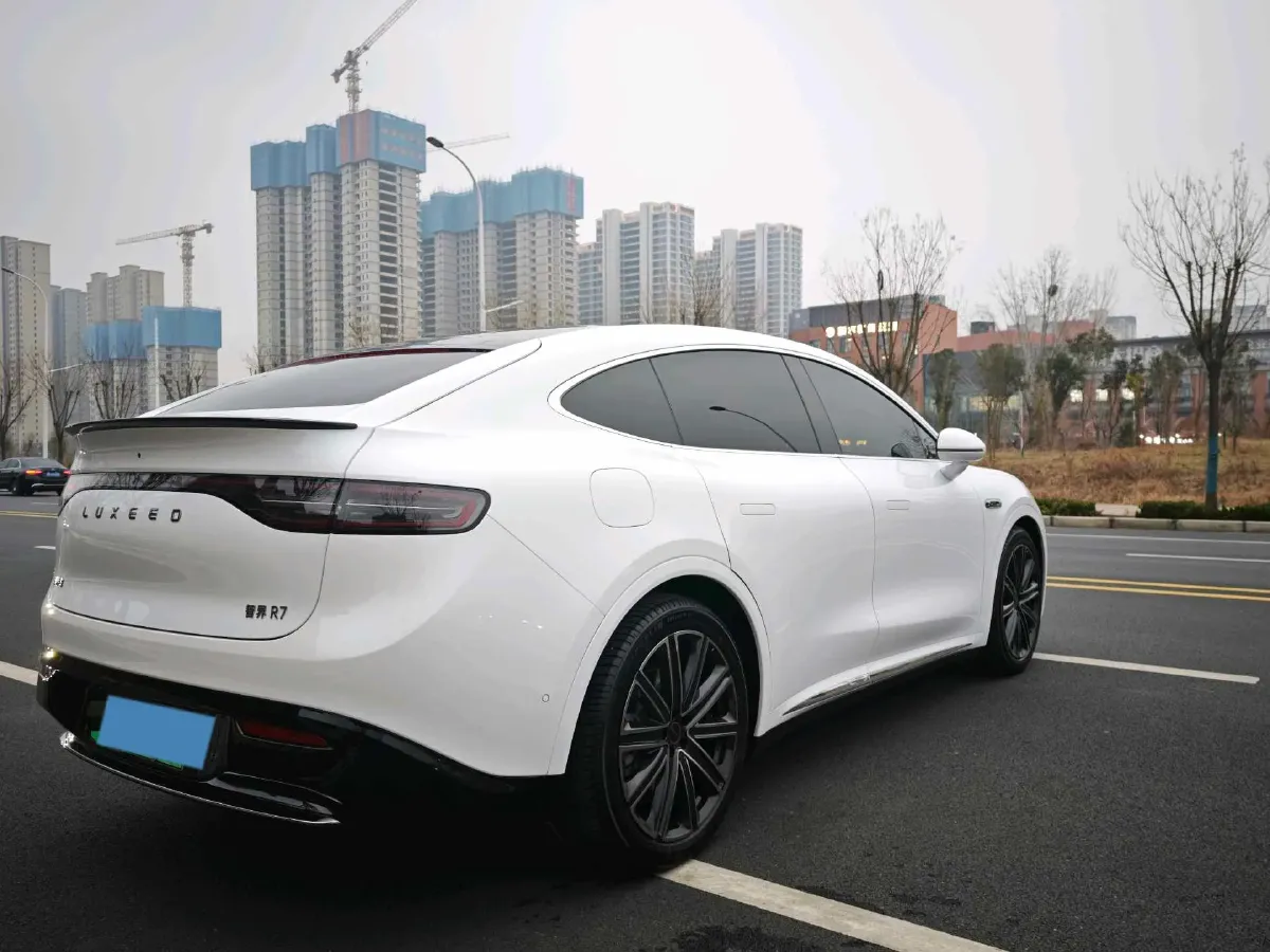 2025 Luxeed R7 REEV 156HP REEV 37KWH,autocango,china used car exporter,china ev exporter,chinese used car exporter,chinese used ev exporter