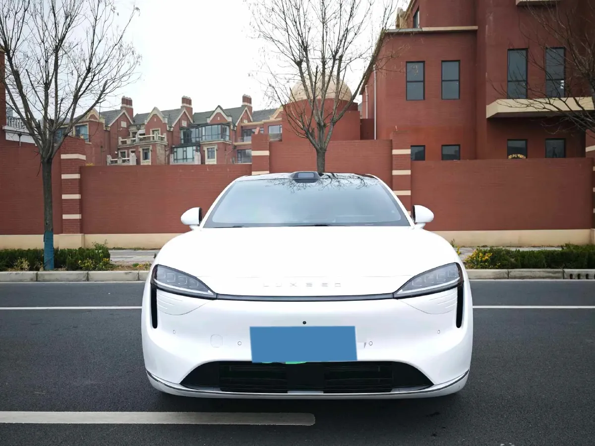 2025 Luxeed R7 REEV 156HP REEV 37KWH,autocango,china used car exporter,china ev exporter,chinese used car exporter,chinese used ev exporter
