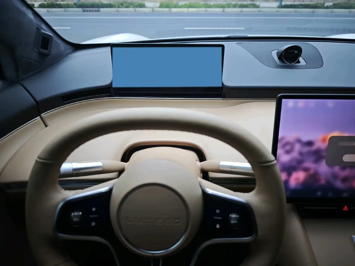 2025 Luxeed R7 REEV 156HP REEV 37KWH,autocango,china used car exporter,china ev exporter,chinese used car exporter,chinese used ev exporter