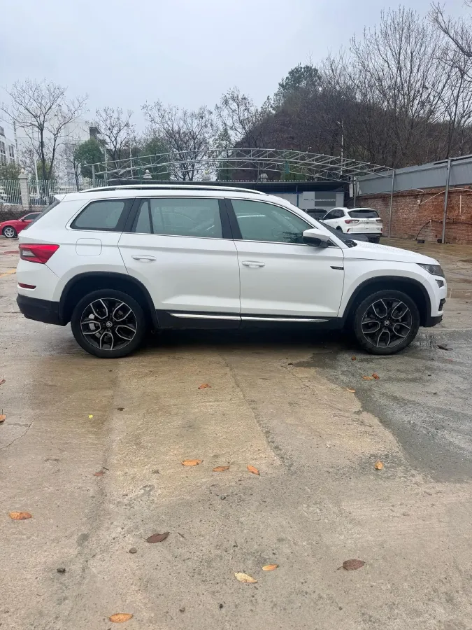 2019 Skoda Kodiak GT 2.0T 220HP L4 7DCT,autocango,china used car exporter,china ev exporter,chinese used car exporter,chinese used ev exporter
