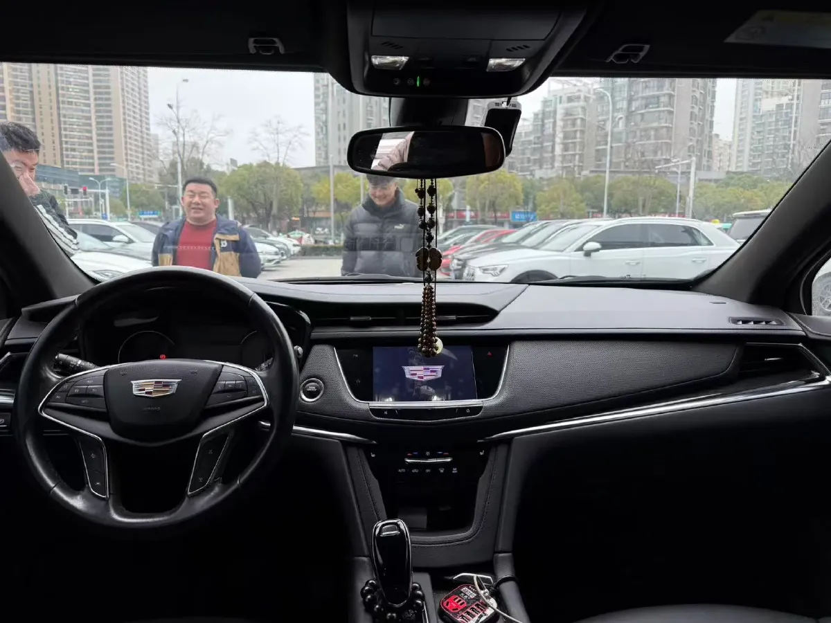 2022 Cadillac XT5 2.0T 237HP L4 9AT,autocango,china used car exporter,china ev exporter,chinese used car exporter,chinese used ev exporter