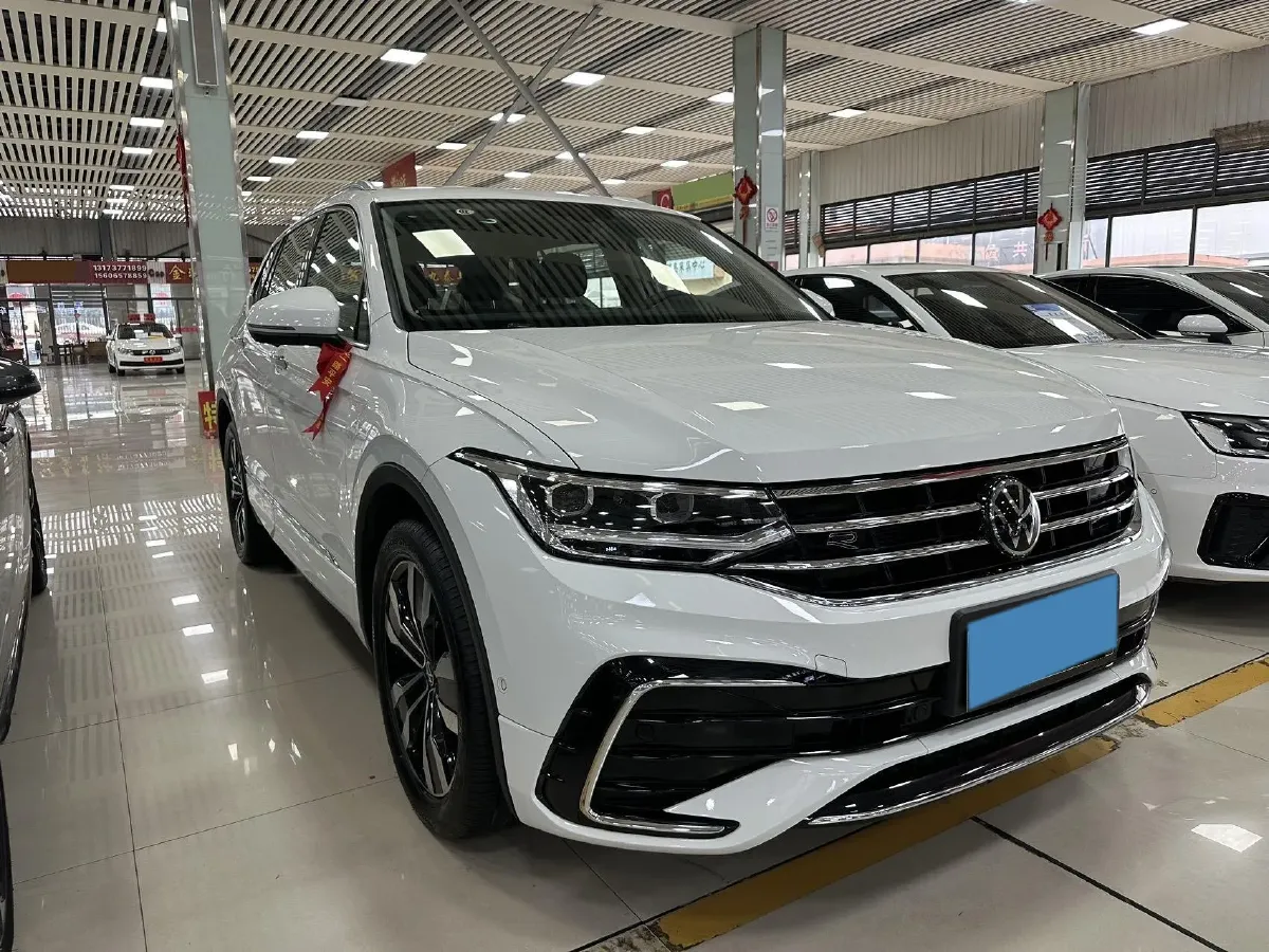 2024 Volkswagen Tiguan L 2.0T 186HP L4 7DCT,autocango,china used car exporter,china ev exporter,chinese used car exporter,chinese used ev exporter