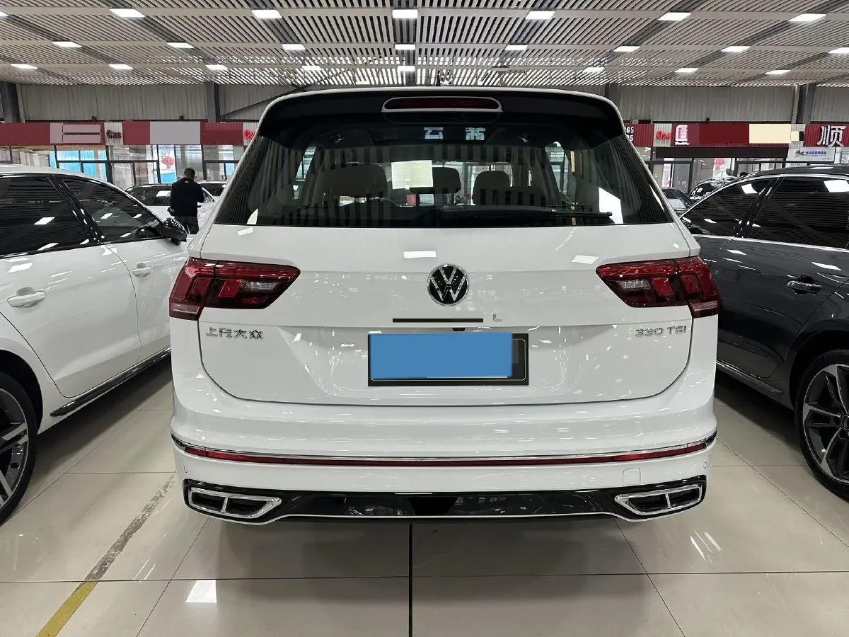 2024 Volkswagen Tiguan L 2.0T 186HP L4 7DCT,autocango,china used car exporter,china ev exporter,chinese used car exporter,chinese used ev exporter