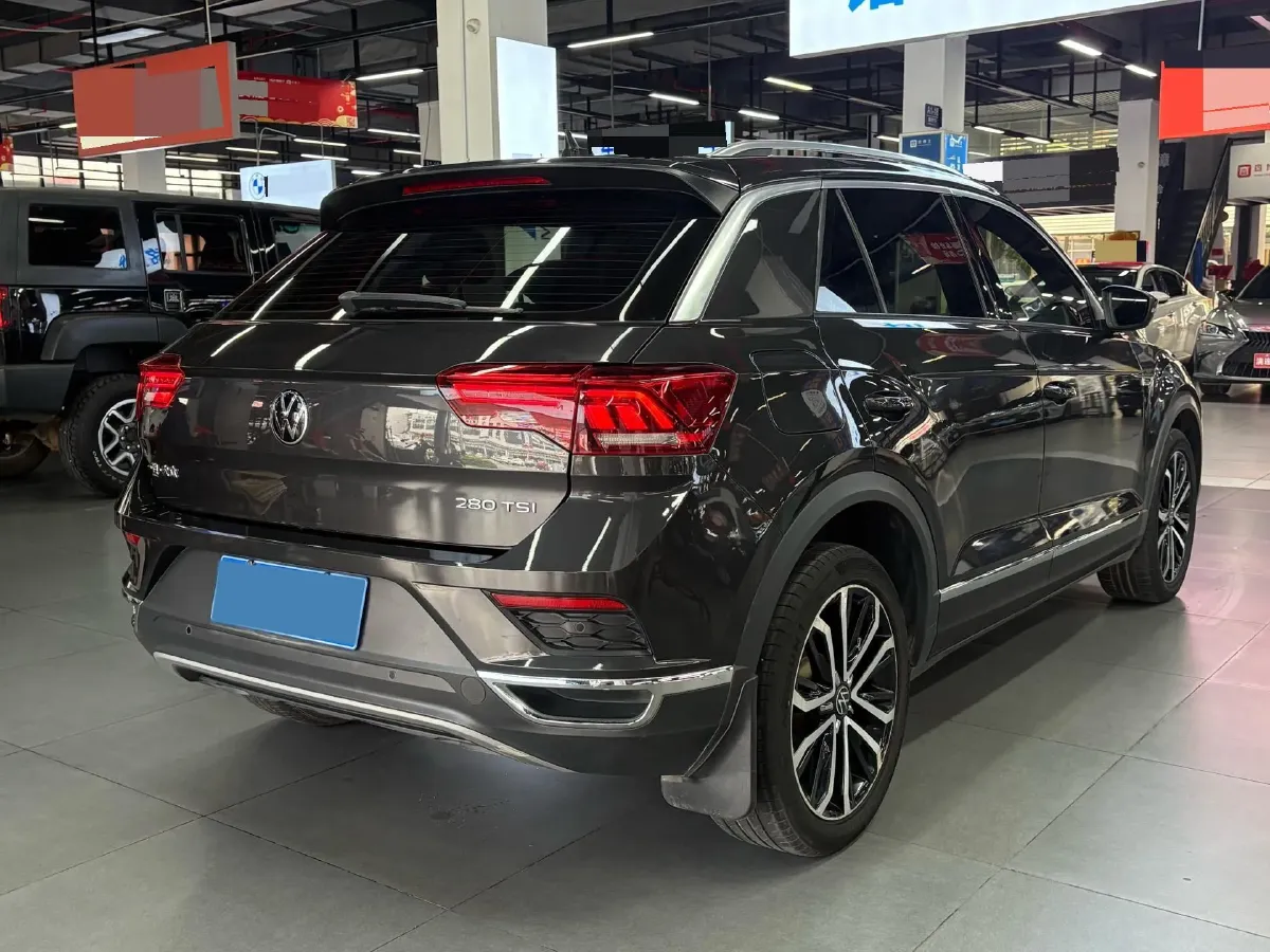 2022 Volkswagen T-Roc 1.4T 150HP L4 7DCT,autocango,china used car exporter,china ev exporter,chinese used car exporter,chinese used ev exporter