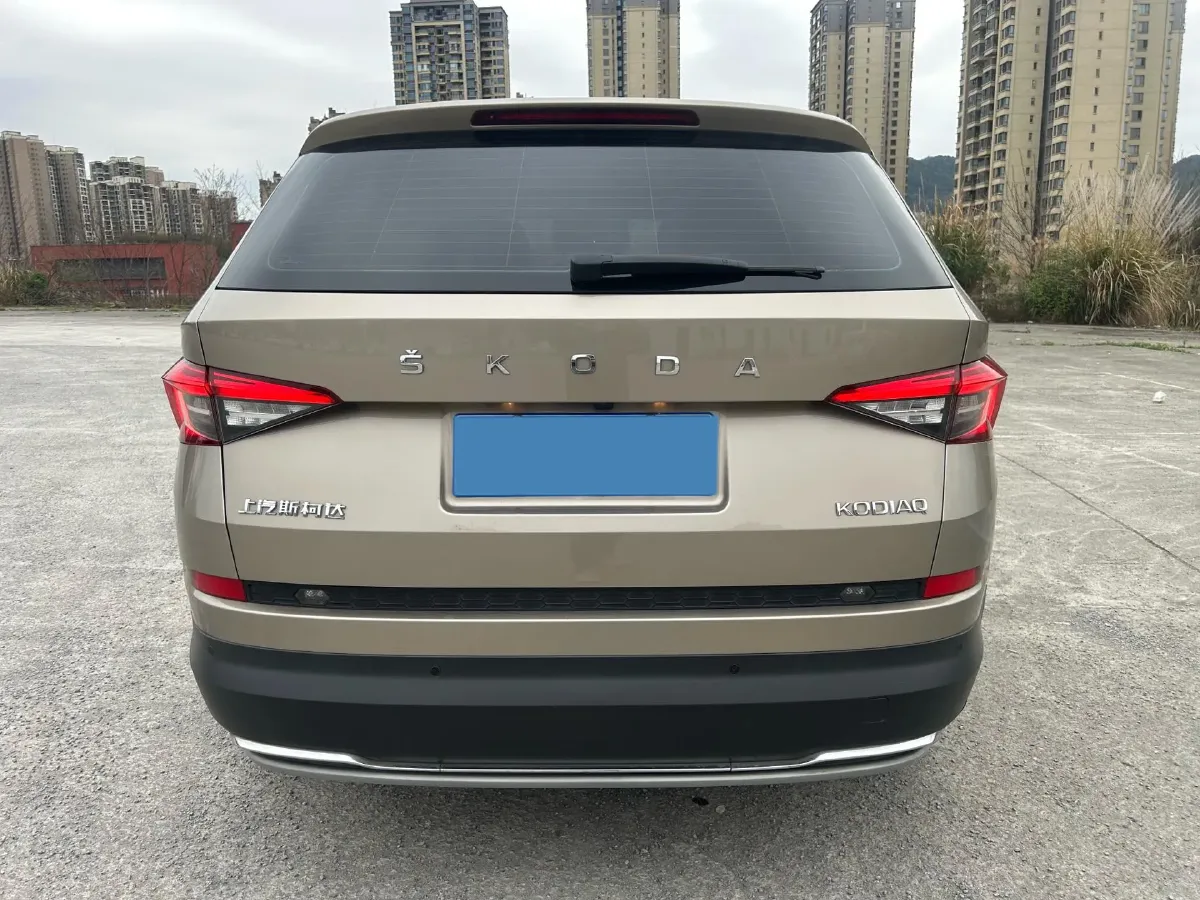 2018 Skoda Kodiak 2.0T 186HP L4 7DCT,autocango,china used car exporter,china ev exporter,chinese used car exporter,chinese used ev exporter