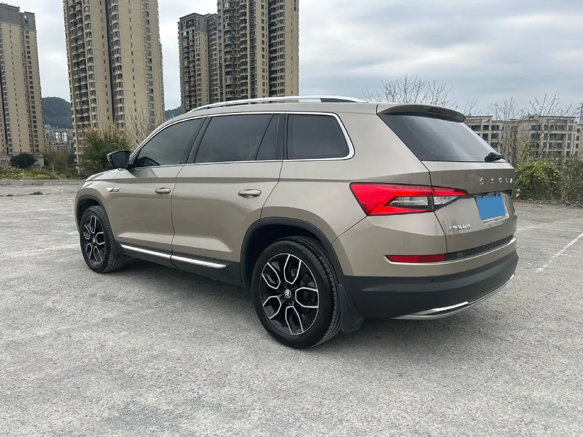 2018 Skoda Kodiak 2.0T 186HP L4 7DCT,autocango,china used car exporter,china ev exporter,chinese used car exporter,chinese used ev exporter