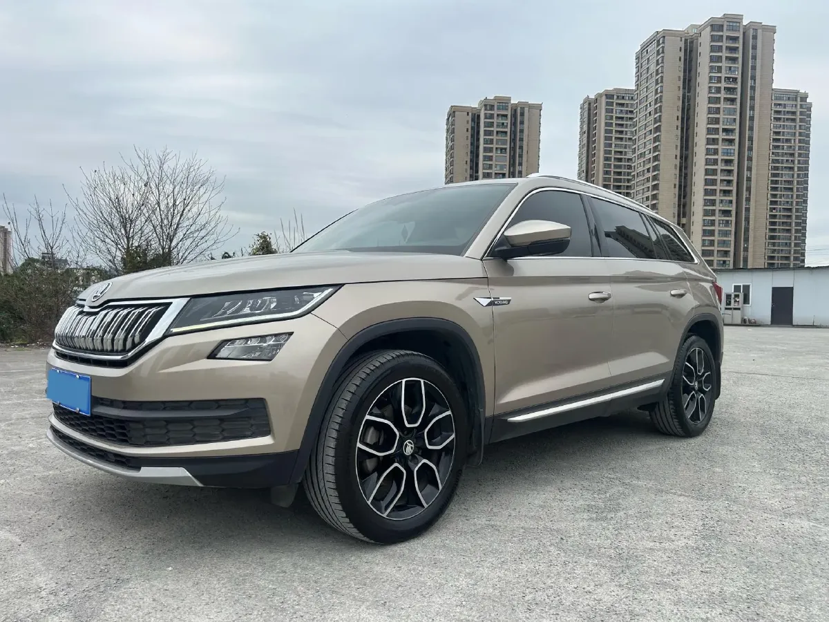 2018 Skoda Kodiak 2.0T 186HP L4 7DCT,autocango,china used car exporter,china ev exporter,chinese used car exporter,chinese used ev exporter