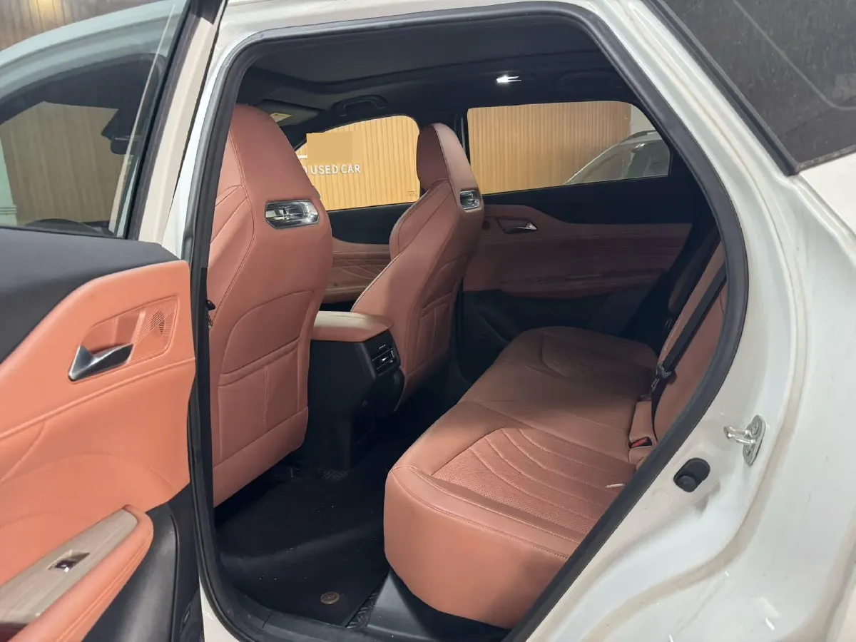 2024 ChangAn UNI-Z 1.5L 98HP L4 E-CVT PHEV 18.4KWH,autocango,china used car exporter,china ev exporter,chinese used car exporter,chinese used ev exporter