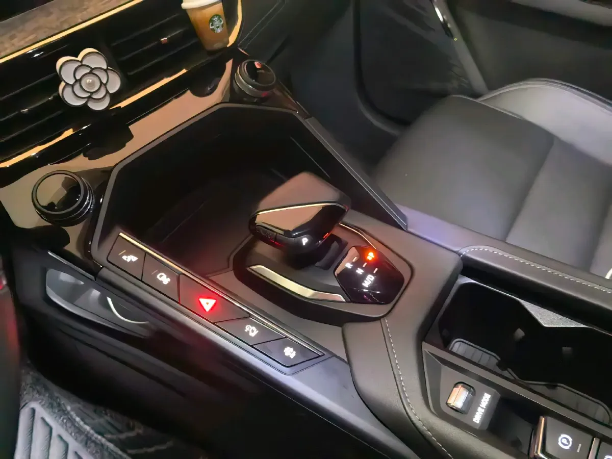 2023 LYNK&CO 06 1.5T 181HP L4 7DCT,autocango,china used car exporter,china ev exporter,chinese used car exporter,chinese used ev exporter