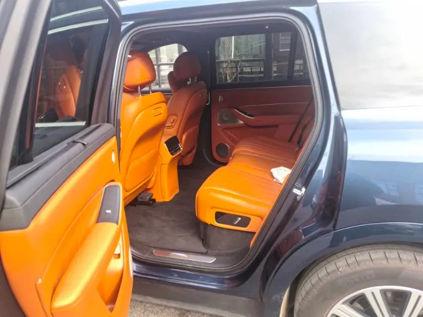 2025 AITO AITO M8 REEV 160HP REEV 53.4KWH,autocango,china used car exporter,china ev exporter,chinese used car exporter,chinese used ev exporter