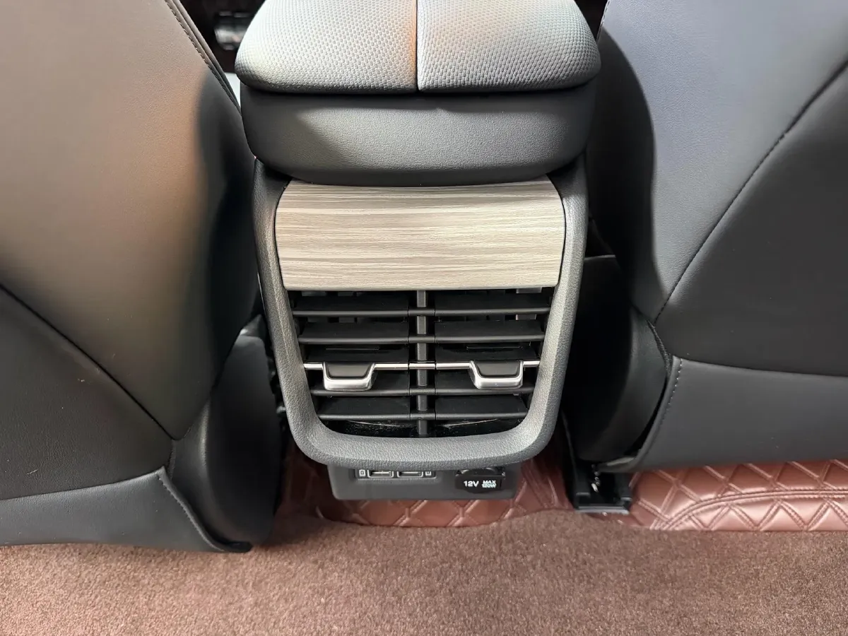 2024 HongQi E-QM5 BEV 72KWH,autocango,china used car exporter,china ev exporter,chinese used car exporter,chinese used ev exporter