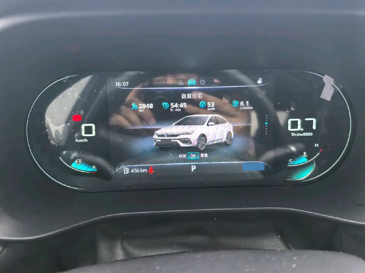 2021 Roewe i5 1.5L 120HP L4 CVT,autocango,china used car exporter,china ev exporter,chinese used car exporter,chinese used ev exporter