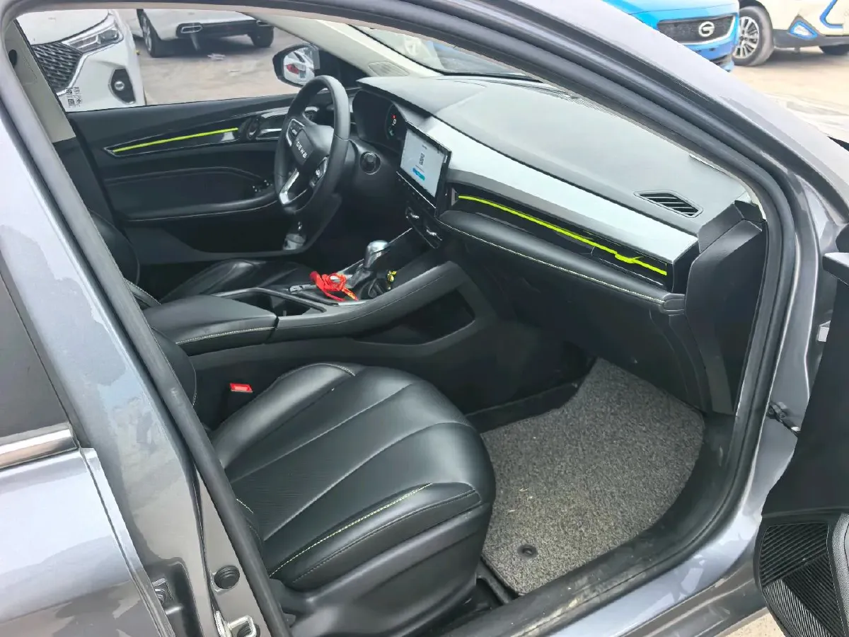 2021 Roewe i5 1.5L 120HP L4 CVT,autocango,china used car exporter,china ev exporter,chinese used car exporter,chinese used ev exporter