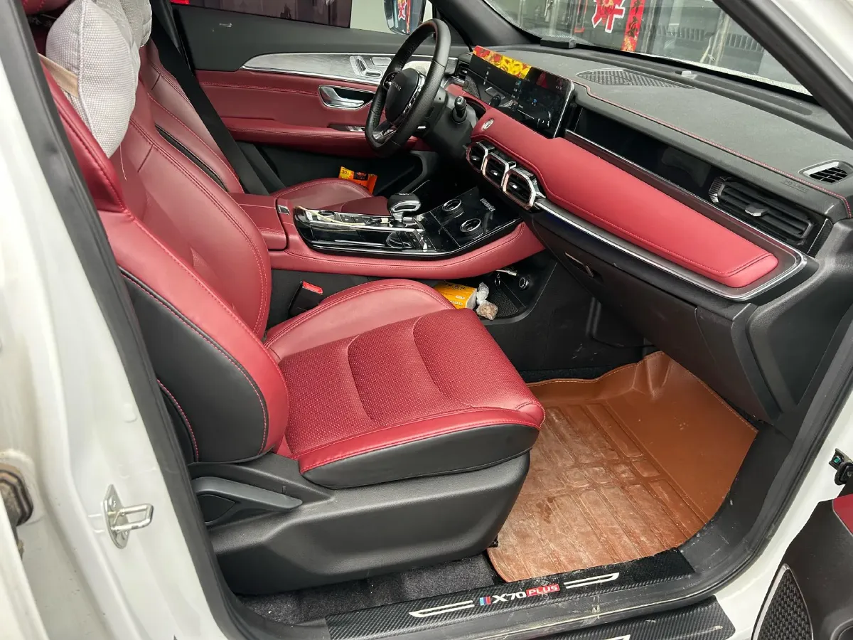 2021 Chery Tiggo 8 Plus 1.6T 197HP L4 7DCT,autocango,china used car exporter,china ev exporter,chinese used car exporter,chinese used ev exporter