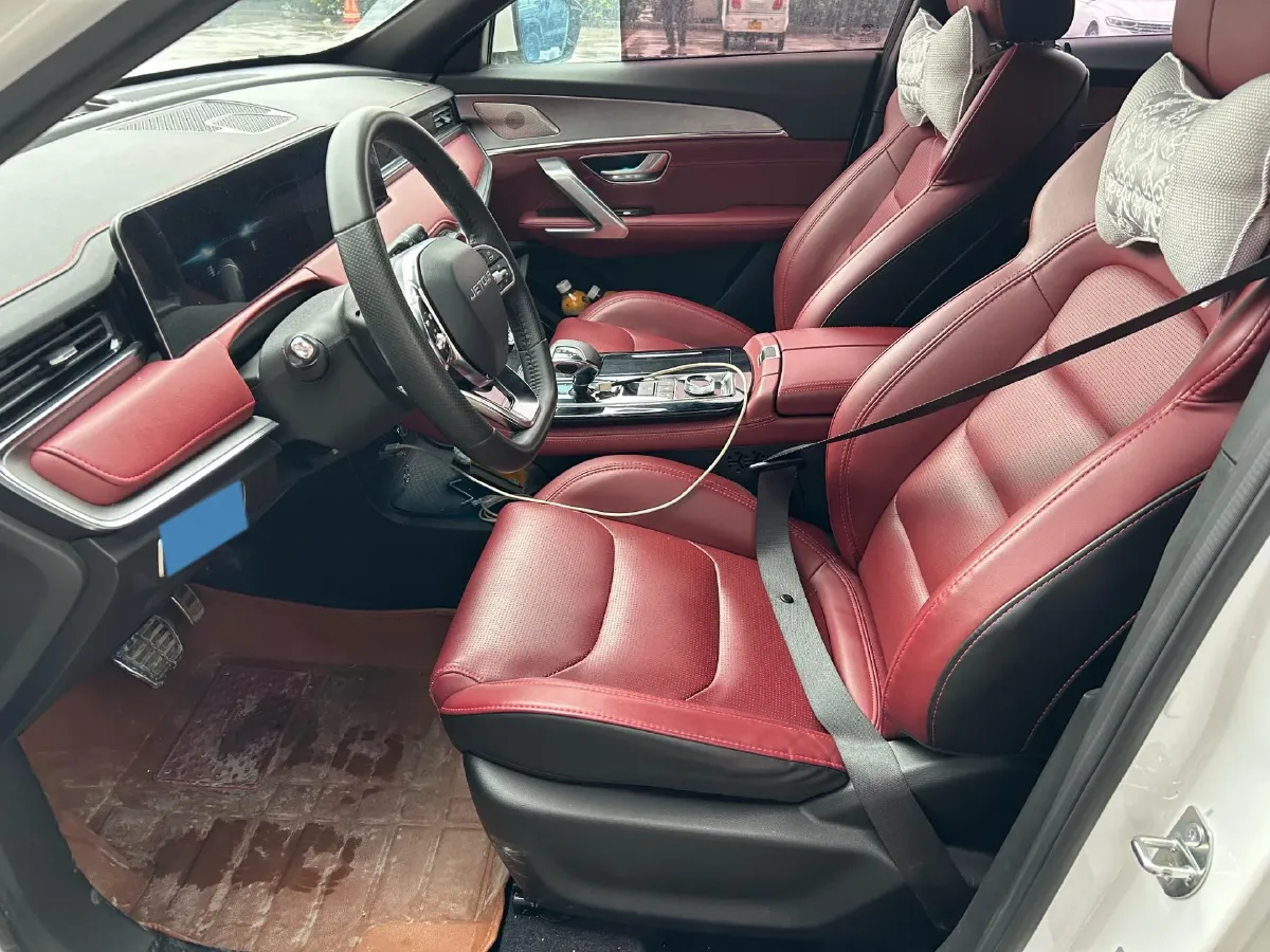 2021 Chery Tiggo 8 Plus 1.6T 197HP L4 7DCT,autocango,china used car exporter,china ev exporter,chinese used car exporter,chinese used ev exporter