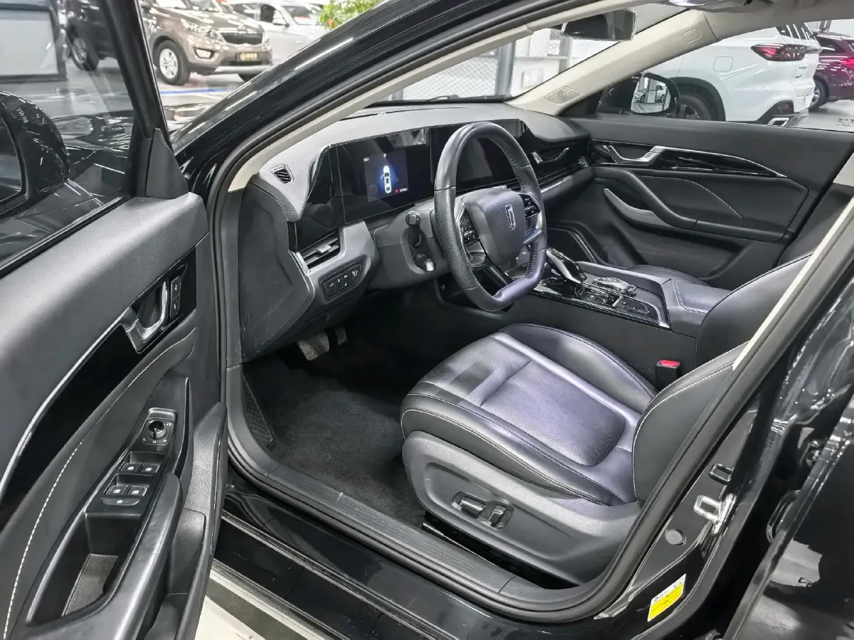 2021 Bestune B70 1.5T 169HP L4 7DCT,autocango,china used car exporter,china ev exporter,chinese used car exporter,chinese used ev exporter