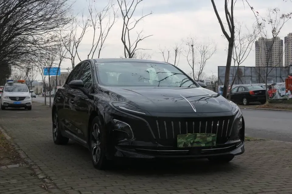 2024 HongQi E-QM5 BEV 60KWH,autocango,china used car exporter,china ev exporter,chinese used car exporter,chinese used ev exporter