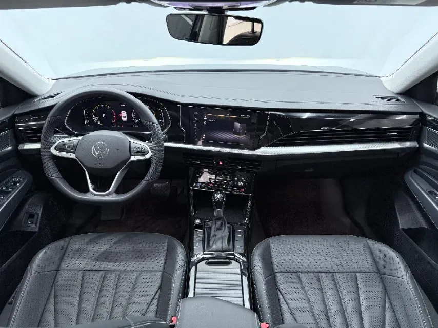 2025 Volkswagen Passat 2.0T 220HP L4 7DCT,autocango,china used car exporter,china ev exporter,chinese used car exporter,chinese used ev exporter