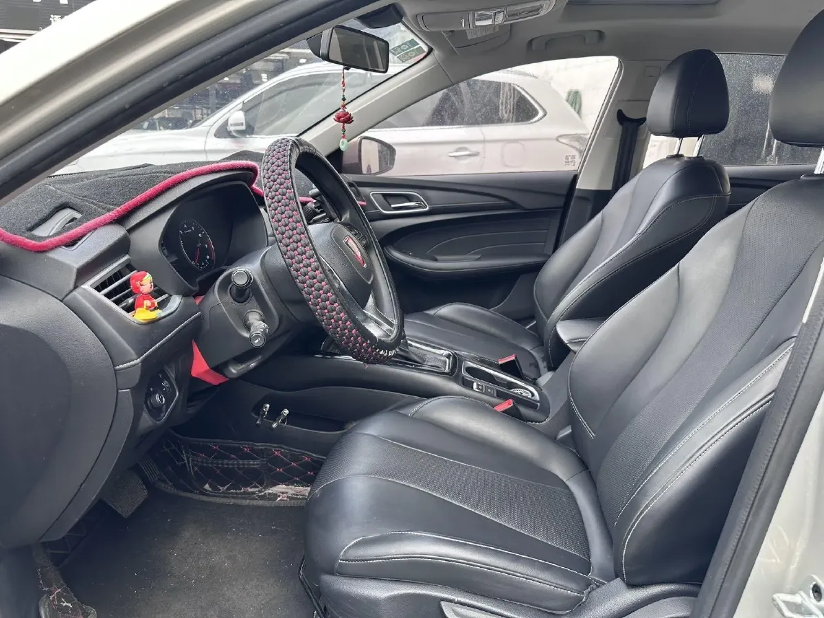 2019 Roewe i5 1.5L 120HP L4 CVT,autocango,china used car exporter,china ev exporter,chinese used car exporter,chinese used ev exporter