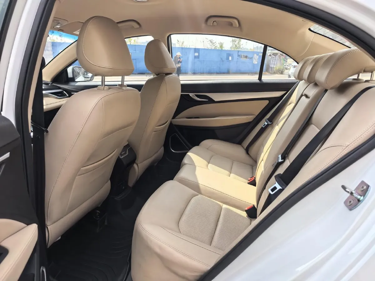 2019 Geely Emgrand 1.5L 109HP L4 5MT,autocango,china used car exporter,china ev exporter,chinese used car exporter,chinese used ev exporter
