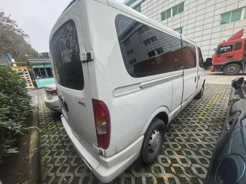 2021 MAXUS XinTu V80 2.0T 127HP L4 6MT,autocango,china used car exporter,china ev exporter,chinese used car exporter,chinese used ev exporter